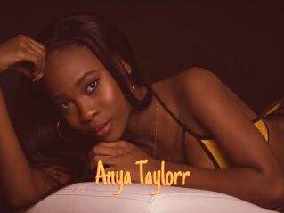Anya_Taylorr