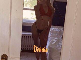 Divinia