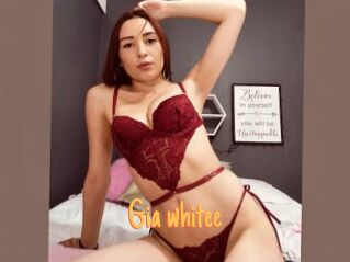 Gia_whitee