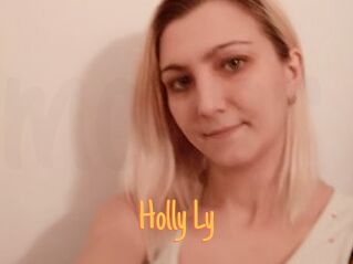 Holly_Ly