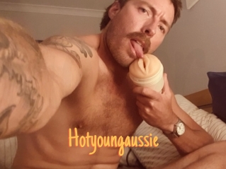 Hotyoungaussie