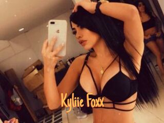 Kyliie_Foxx
