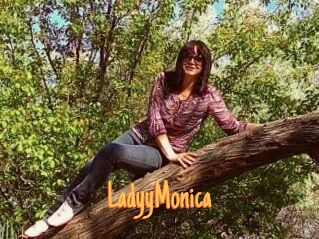LadyyMonica