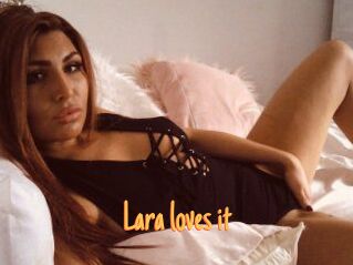 Lara_loves_it