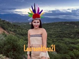 Lauraandtheo21