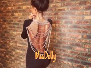 Mia_Dolly
