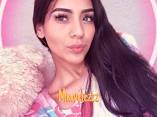 Miavelezzz