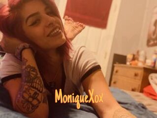 MoniqueXox