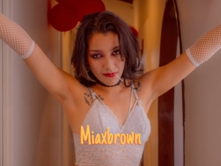 Miaxbrown