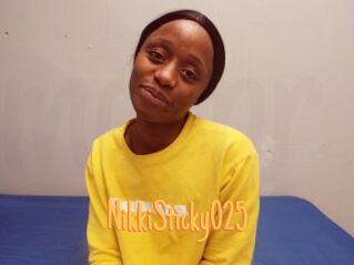 NikkiSticky025