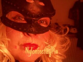 NylonfeetlegPia