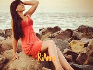Ri_Anna