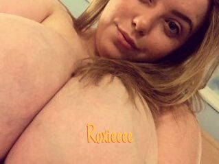 Roxieeee