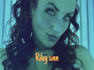 Riley_sinn