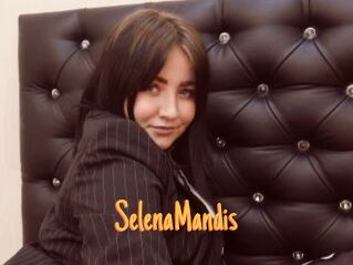 SelenaMandis
