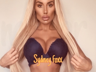 Sydney_foxx
