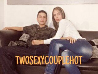 TWOSEXYCOUPLEHOT