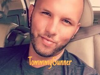 TommmyGunner