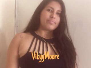 VikyyMoore